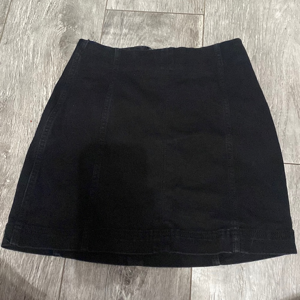 black pencil skirt